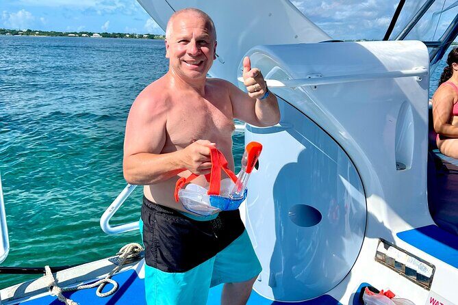 2 Hours Sip and Snorkeling Experience in Bahamas - Rose Island and the Nassau View: Where the Photos Happen