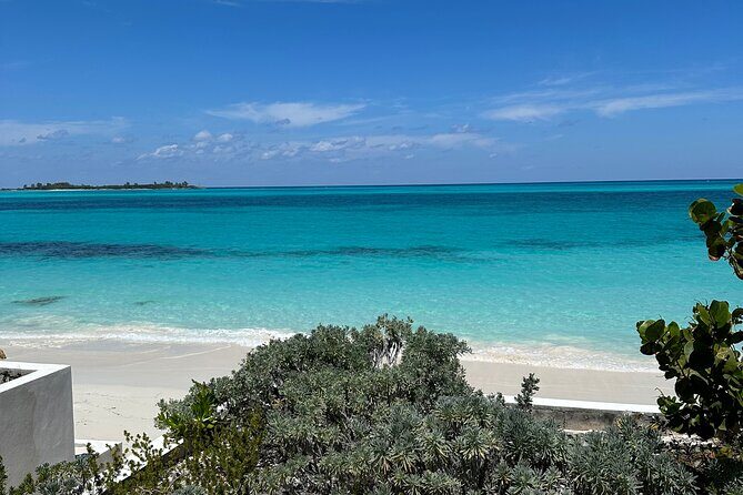 8 hours 34ft Day Dream Private Charter in Nassau - Crew experience and boat comfort