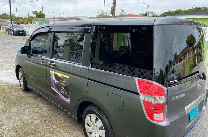 Airport Transfers & Charters - The drive to Atlantis, downtown, or west Nassau: timing you can actually plan