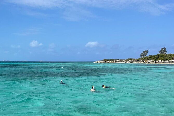 All Inclusive 4- Hours Private Charter - Tiki Hut, Fish Fry, and Fort Charlotte: a taste of Nassau’s waterfront energy