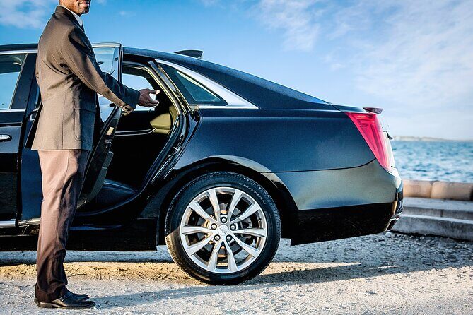 Bahamas Airport Transportation w/free Grocery Stop- Round Trip - Key Highlights at a Glance