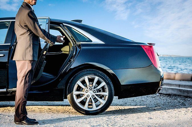 Bahamas Airport Transportation w/free Grocery Stop- Round Trip - Vehicles and Comfort: Private, Air-Conditioned, and Built for Real Travel
