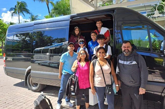 Bahamas Airport Transportation w/free Grocery Stop- Round Trip - What Makes the Chauffeur Style Worth Mentioning