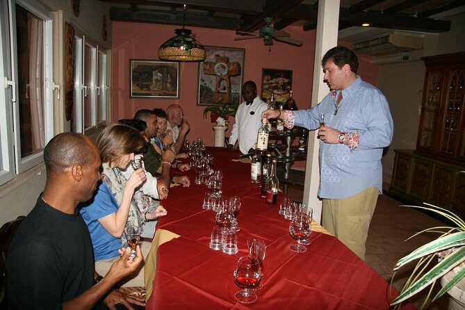 Cigar Demo and Rum Tasting at Graycliff Cigar Company - Watching torcedors work: cigar-making you can actually follow