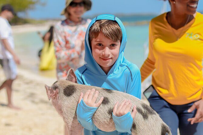 Create-Your-Own Luxury Adventure in Nassau with photographer - A private Nassau boat tour that feels like control
