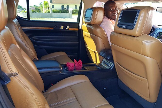Luxury MKT Town Car Private Roundtrip Transfer - Key Highlights at a Glance