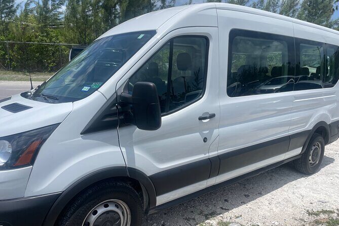 Nassau Airport to Palm Cay - group transportation in comfort - Price and Value for a Group of Four: What $100 Really Buys You