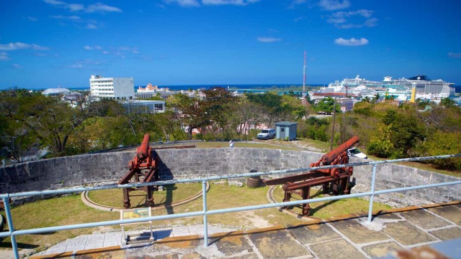 Nassau City Tour: Discover the Charms of Old Charles Town - British Military Forts, Queen’s Staircase, and the Viewside Stops