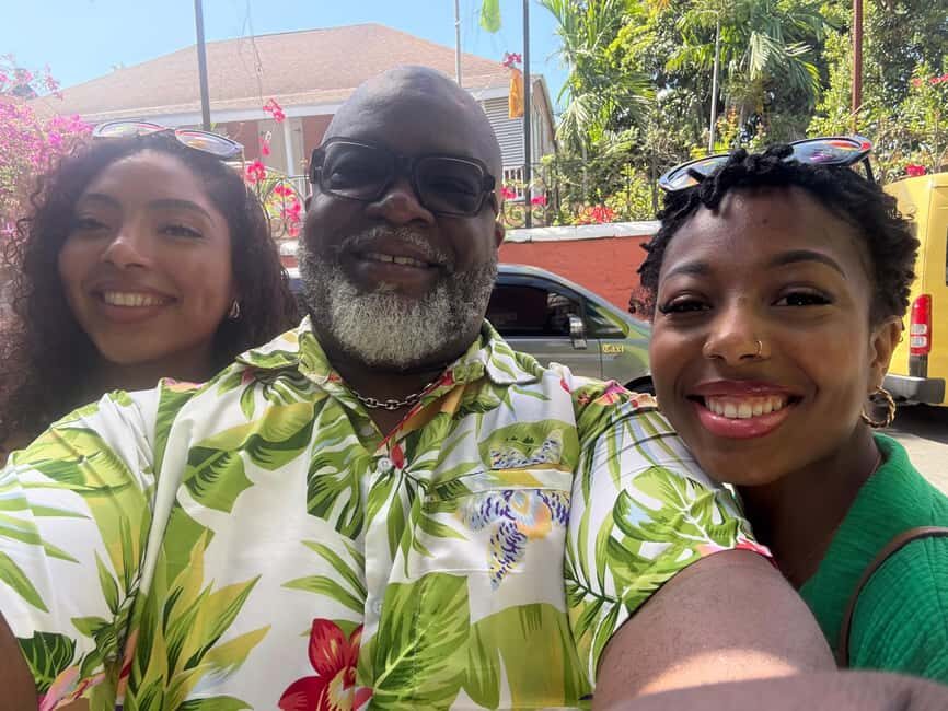 Nassau: Historic City Tour with Drink and Food Tasting - Arawak Cay fish fry: conch fritters and the smell of Nassau