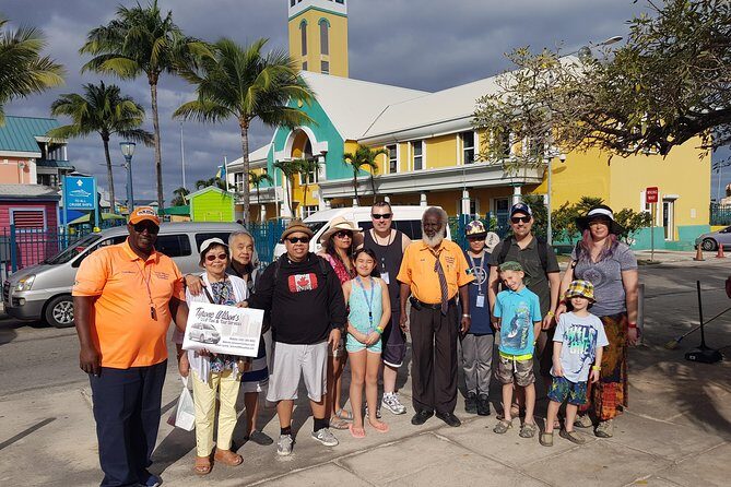 Nassau Island Highlights Sightseeing Tour - Stop 2: Atlantis Casino and Paradise Island without the full theme-park marathon