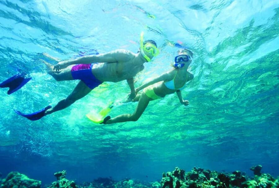 Nassau: Island Hopping Boat Trip with Lunch & Drinks - Food and Drinks on Board: Lunch, Snacks, and Alcohol