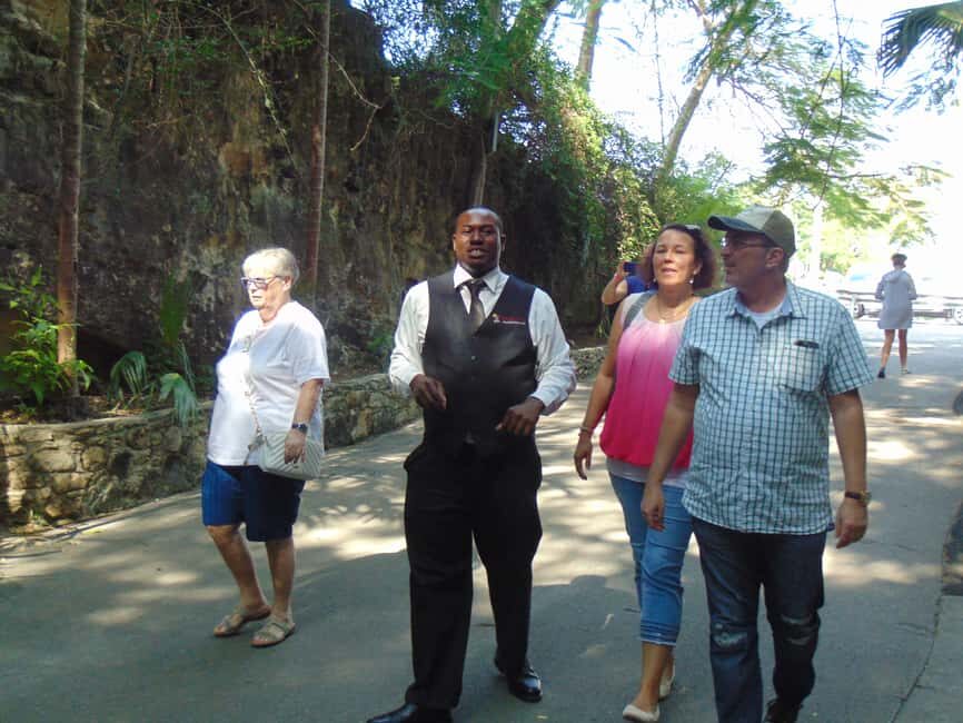 Nassau: Private and Personalized Island Tour - The fort route: Fort Montague, Fort Charlotte, and Fort Fincle