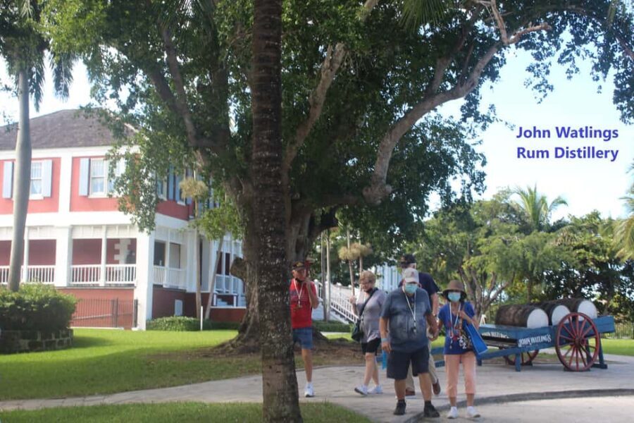 Nassau: Private and Personalized Island Tour - Rawson Square and Parliament Square: the civic side of Nassau