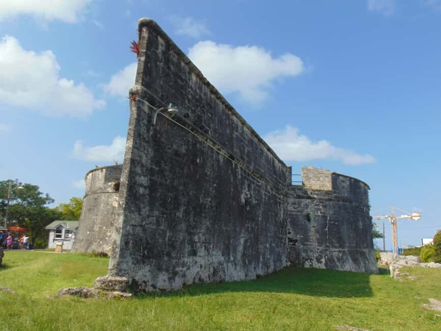 Nassau: Private and Personalized Island Tour - Graycliff Chocolatier and the Rum Cake Factory: sweetness with a purpose