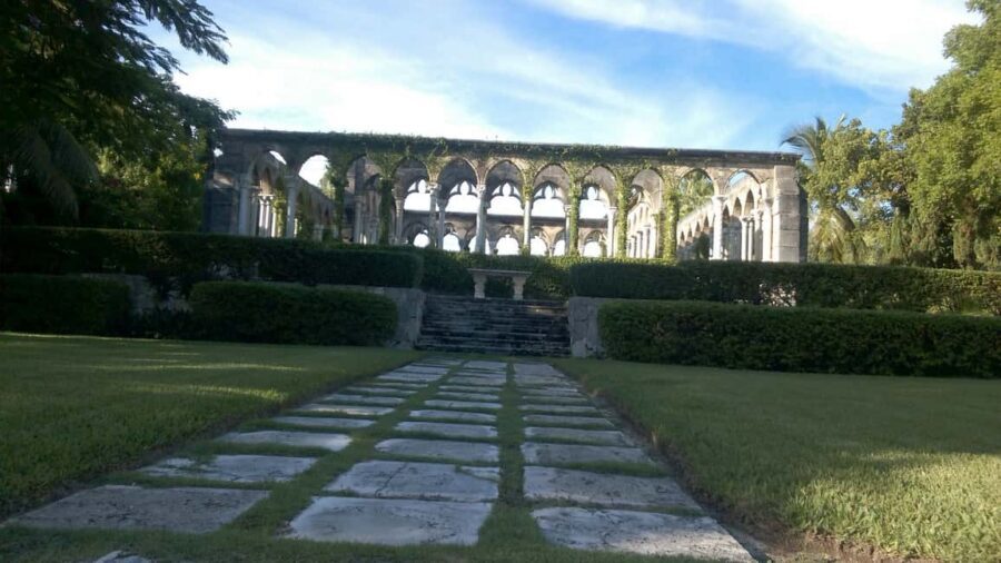 Nassau: Private and Personalized Island Tour - Forts, squares, and Paradise Island: how the day really flows