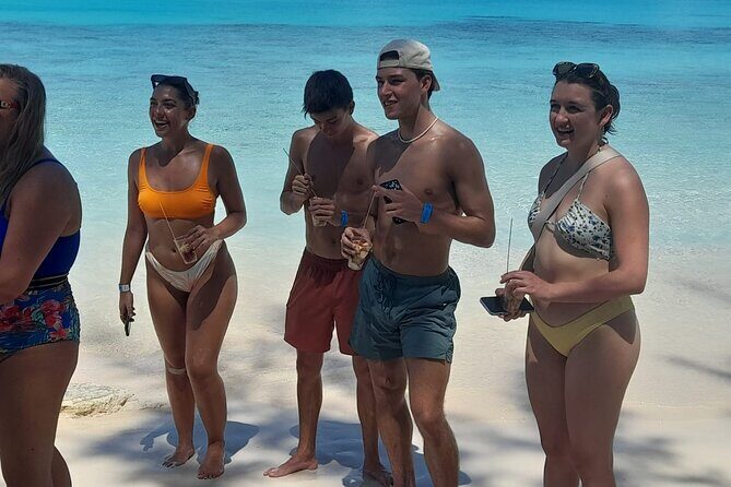 Nassau, Private Swimming Pig, Island Hopping, Snorkeling, Turtles - Rose Island Snorkeling and Beach Break That Feels Like Two Trips in One