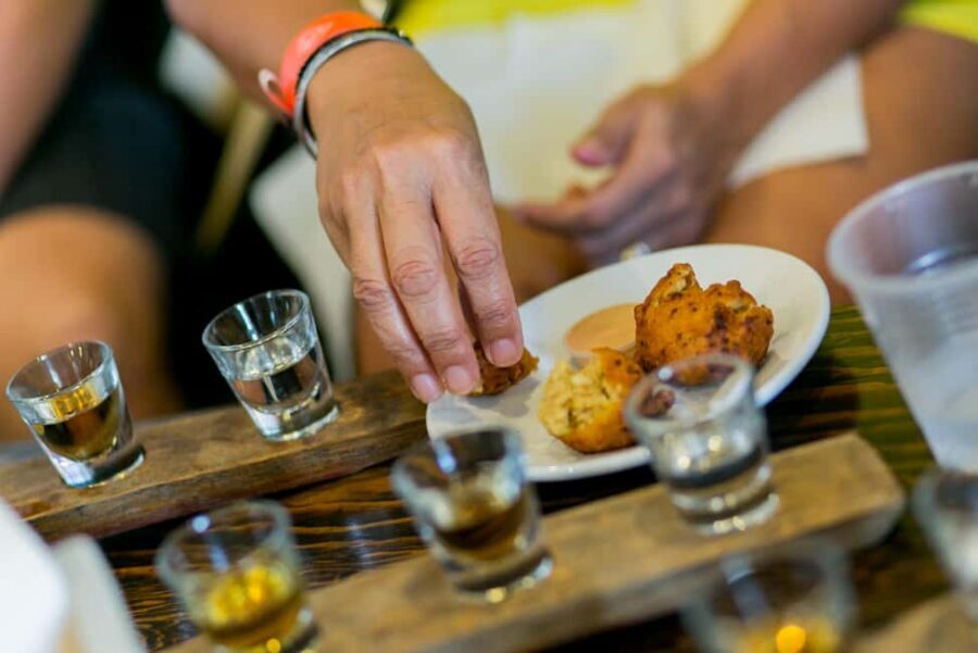 Nassau: Rum Tastings and Culinary Walking Tour - Guides and Small-Group Energy (Why Cap Size Matters)