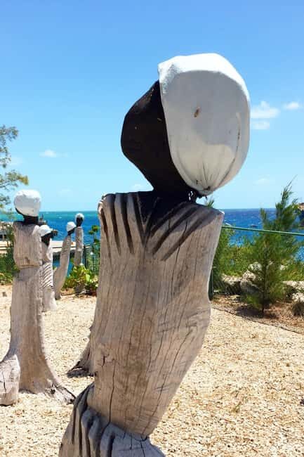 Nassau Scooter Adventure Tour - Fort Charlotte and the Historic Route: More Than Just a Photo Stop