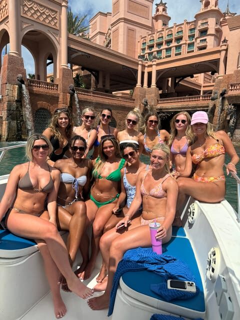 Nassau: Swimming Pigs and Turtles Boat Tour with Snorkeling - The honest decision: should you book it?