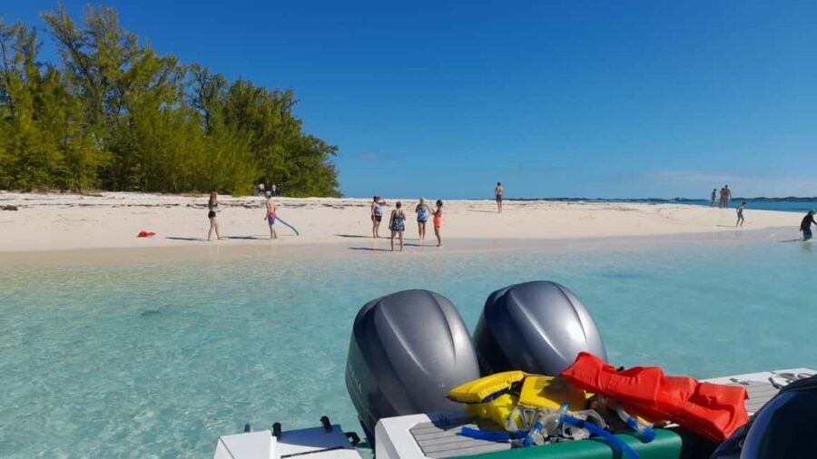 Nassau: Swimming Pigs Private Boat Tour - Up to 7 Persons - Nassau sightseeing on the way back: don’t miss the last 30 minutes