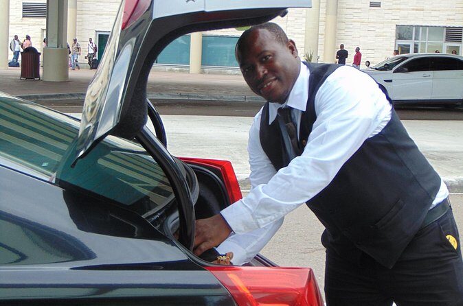 One Way Private Bahamas Airport Transportation with Free Wifi - What the Ride Feels Like: Professional Drivers and Practical Local Tips