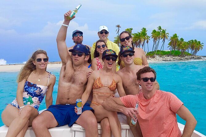 Private 4-Hour Rose Island charter Snorkeling Turtles & Beaching - Private group value: what $1,199 means up to 13 people