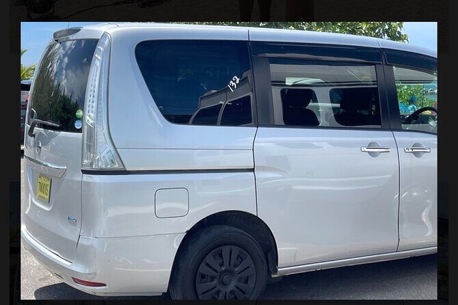 Private Airport Transfers Bahamar, Paradise Isld Airbnbs, Nassau. - How the LPIA pickup actually works (third bench timing and nameplate)