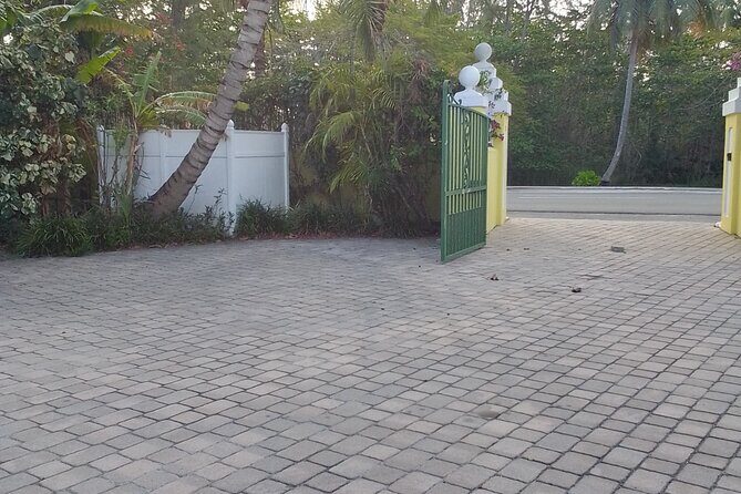 Private Airport Transfers Bahamar, Paradise Isld Airbnbs, Nassau. - Reliability and communication: the good, the bad, and what you should do