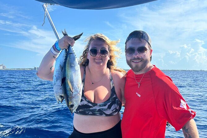 Private Bahamas Boat Fishing and Turtle Snorkeling Tour - Green Turtle Cay: snorkeling for reef fish and turtle sightings