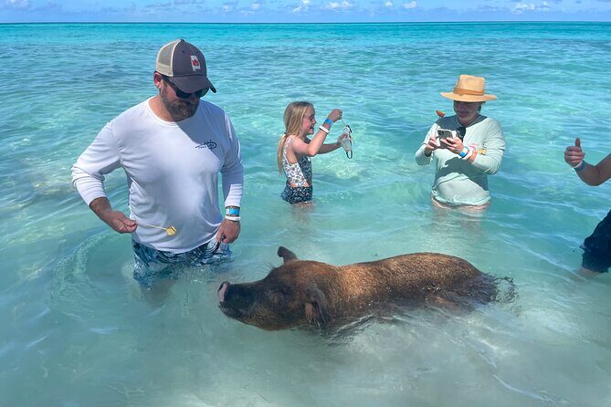 Private Full Day Cruise Tour in Rose Island with Snorkeling - Meet the crew: friendly, confident, and clearly in charge