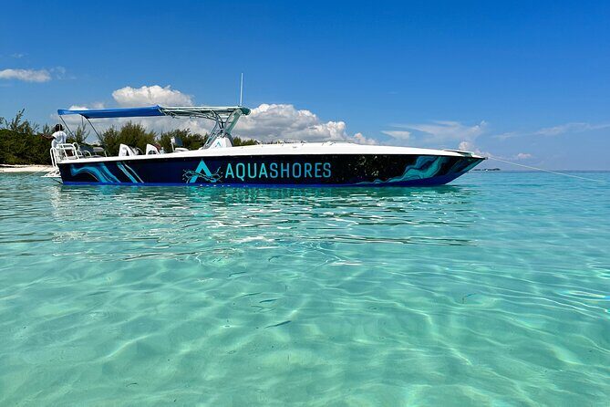 Private Tour 45ft Powerboat to Nearby Islands - Key highlights at a glance
