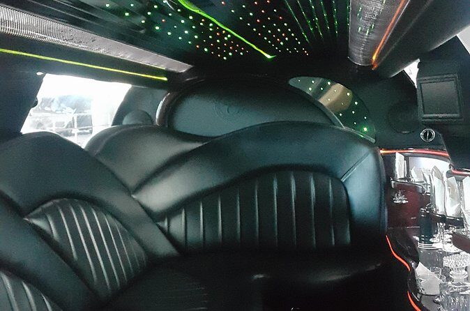 Round Trip Nassau Airport ARRIVAL (NASSAU LIMOUSINE) - Who This Nassau Transfer Is Best For