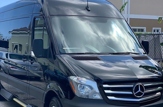 Round-Trip Private Transfer - Communication and Flight Delays: How to Reduce the Chance of a Missed Pickup