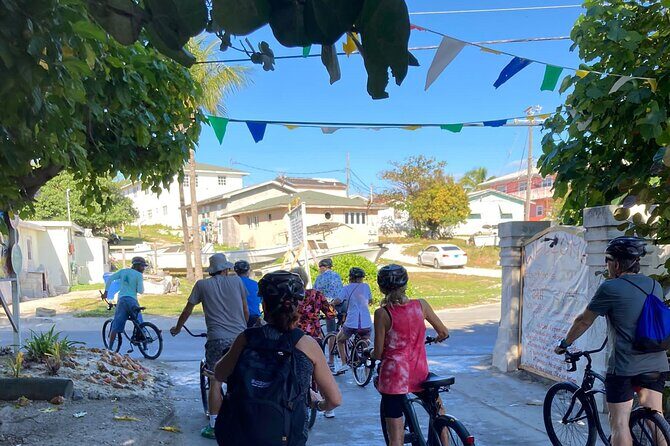 Shared Island Bike Tour in Bailey Town - Free time at the Bimini Straw Market: the real souvenir value is in your pace