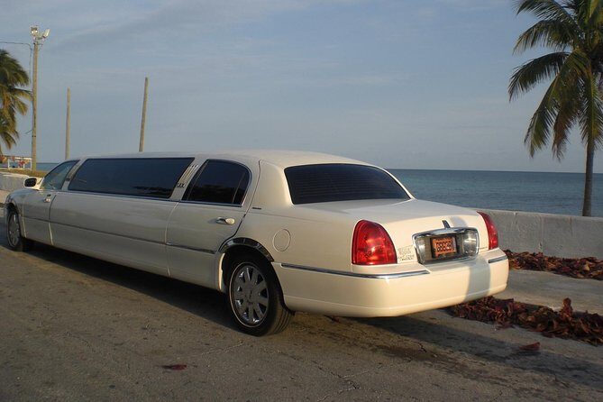 Shared Round Trip Limousine Transfer - The Ride: Air Conditioning, Shared Space, and What the 1-Hour Mark Means