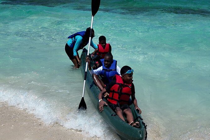 Swimming Pigs, Snorkeling and Beach Tour in Nassau Bahamas - Price and value: is $145 worth a pig beach and a reef?