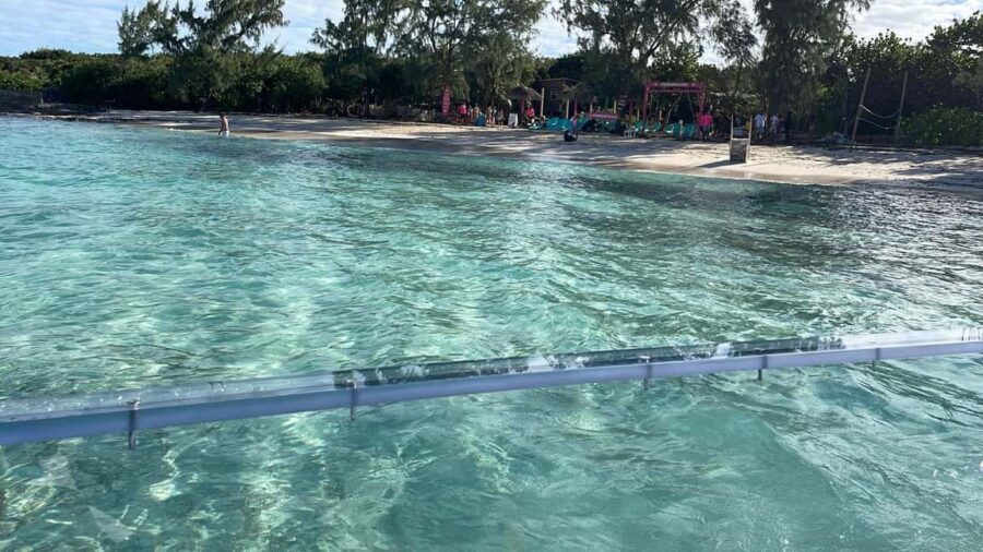 The Clear Boat Experience Bahamas drinks and snacks included - Atlantis harbor tour: Paradise Island views with a guide who talks