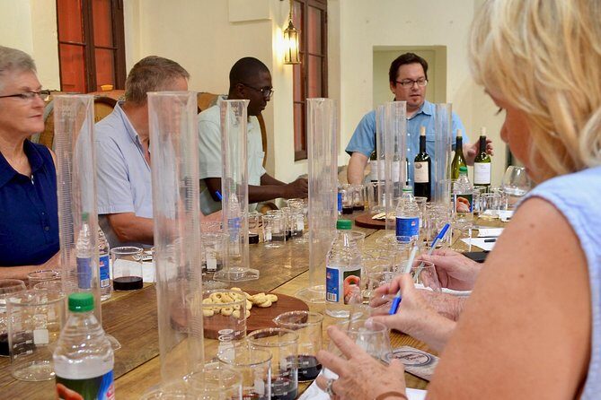 Wine Maker Class at Bahama Barrels - The 1.5-hour flow: from tasting to bottling your own blend